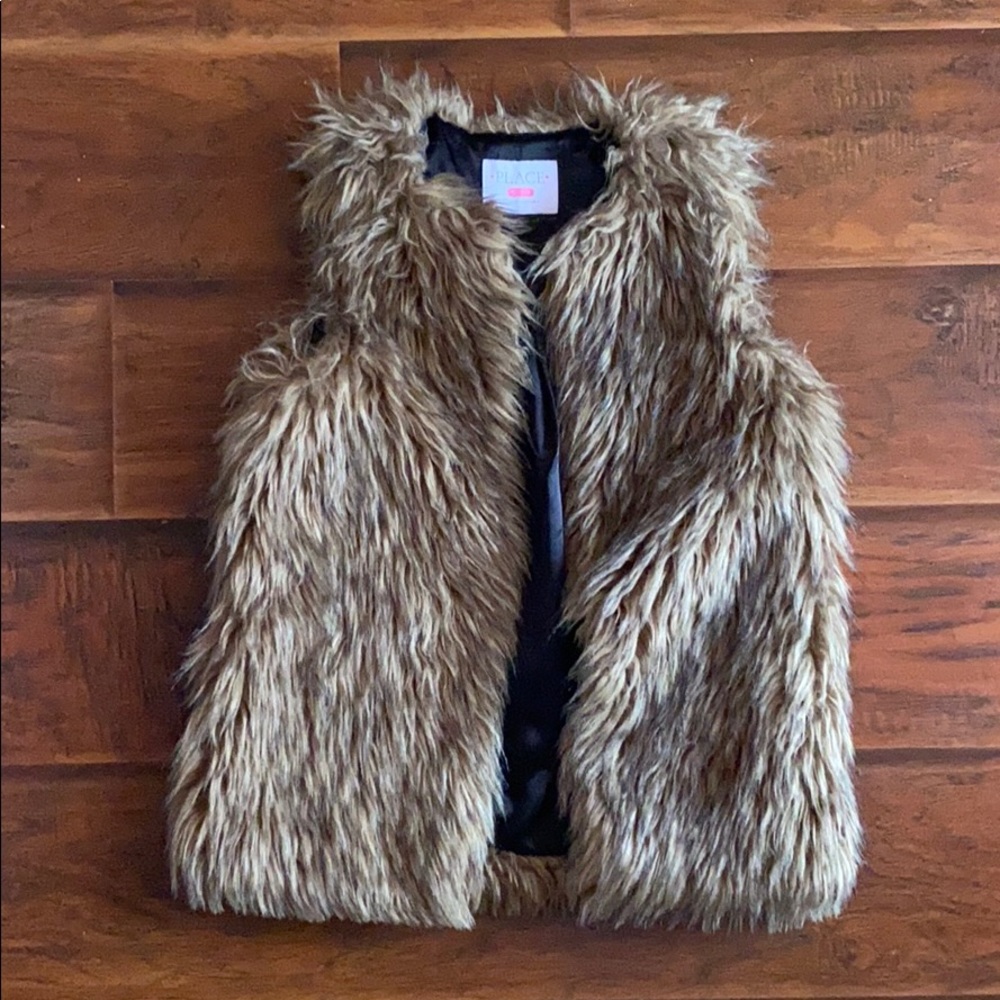 Girls thick fur brown vest